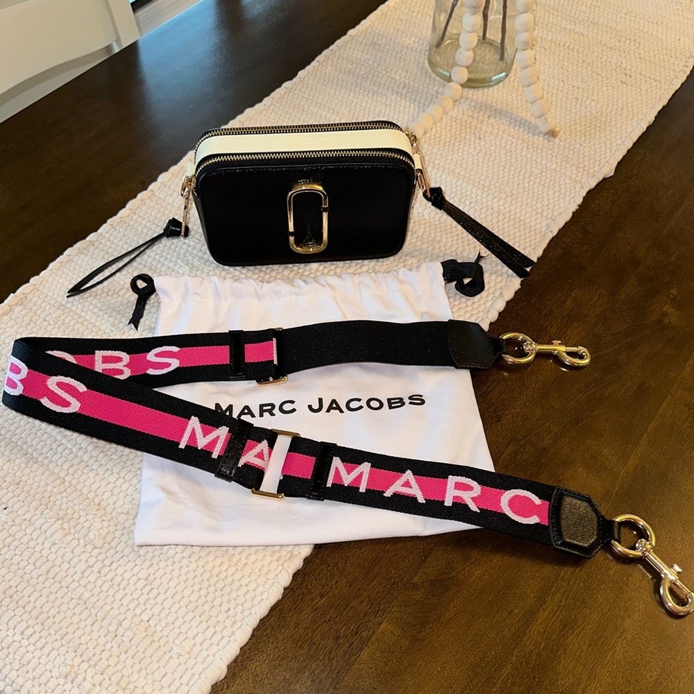 Marc Jacobs Snapshot